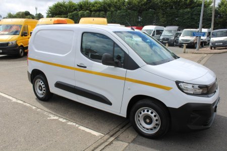 2025 Vauxhall Combo - photo 9