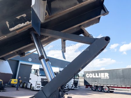 2022 VOLVO FMX 420 - photo 29