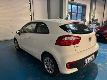 2015 Kia Rio - photo 4