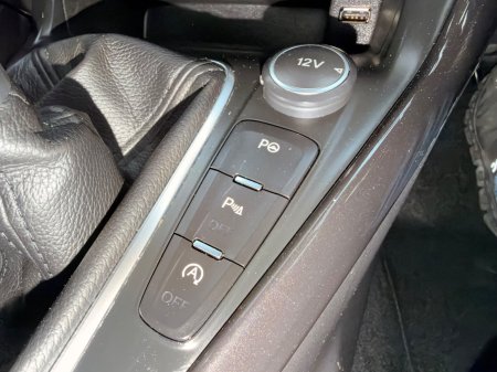 2016 Ford Focus - photo 19