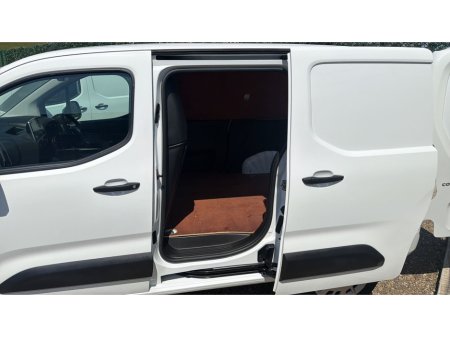 2021 Vauxhall Combo - photo 10