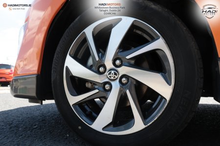 2015 Toyota Aqua - photo 12