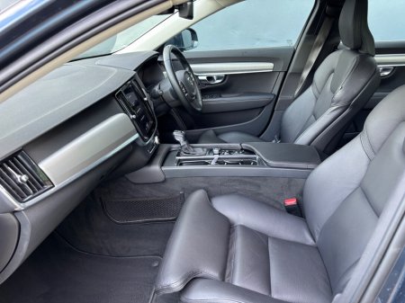 2020 Volvo V90 - photo 7