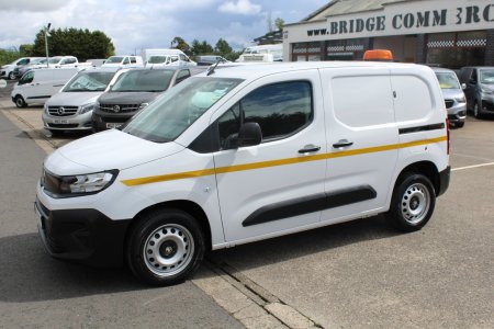 2025 Vauxhall Combo - photo 2