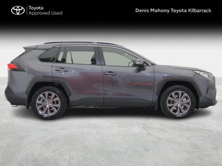 2025 Toyota RAV4 - photo 3