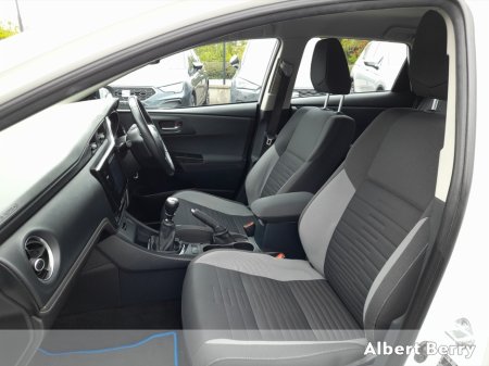 2017 Toyota Auris - photo 7