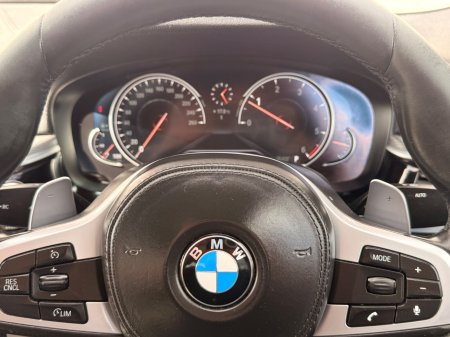 2017 BMW 5-Series - photo 17