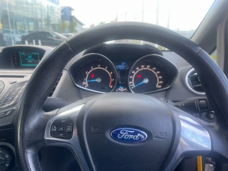 2014 Ford Fiesta - photo 13