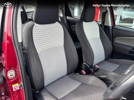 2018 Toyota Yaris - photo 2