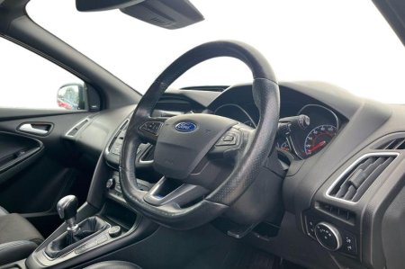 2017 Ford Focus - photo 9