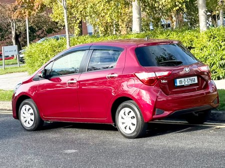 2019 Toyota Vitz - photo 7