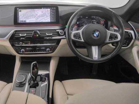 2024 BMW 5-Series - photo 5
