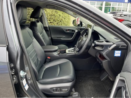 2020 Toyota RAV4 - photo 11