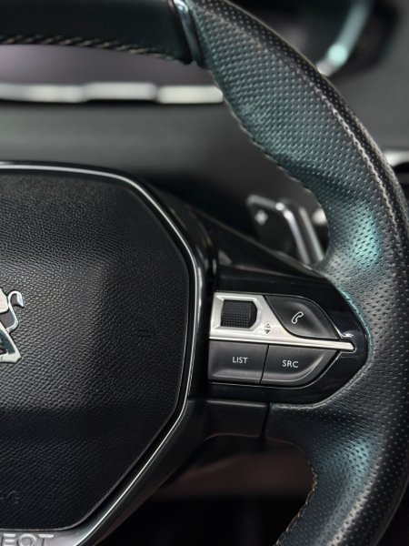 2018 Peugeot 5008 - photo 12