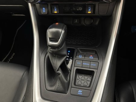 2022 Toyota RAV4 - photo 16