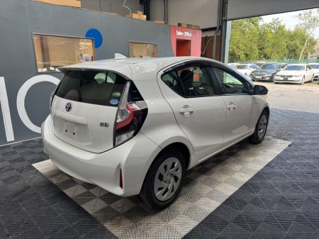 2021 Toyota Aqua - photo 3