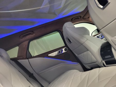2024 BMW XM - photo 22
