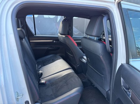 2024 Toyota Hilux - photo 7