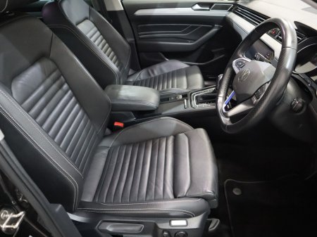 2021 Volkswagen Passat - photo 24