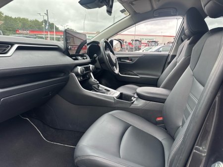 2025 Toyota RAV4 - photo 6