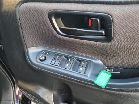 2016 Toyota Noah - photo 12