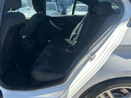 2017 BMW 3-Series - photo 13