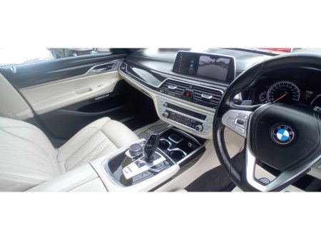 2017 BMW 7-Series - photo 27