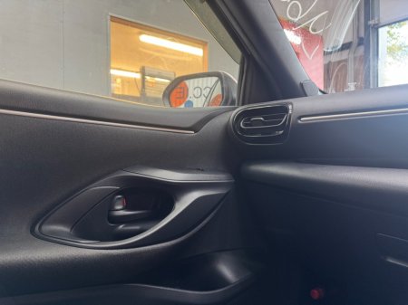 2020 Toyota Yaris - photo 15
