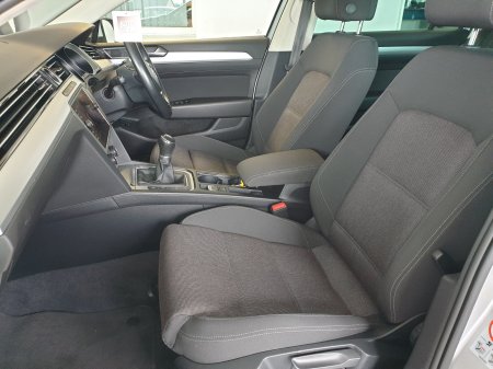 2018 Volkswagen Passat - photo 11