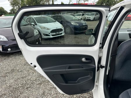 2019 Volkswagen up! - photo 13