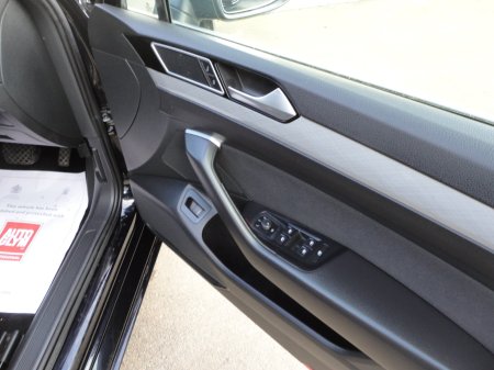 2020 Volkswagen Passat - photo 9