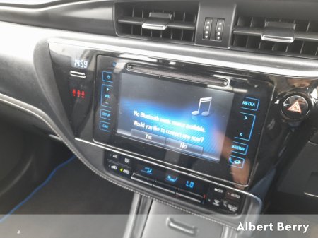 2017 Toyota Auris - photo 12