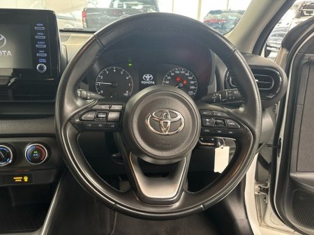 2023 Toyota Yaris - photo 9