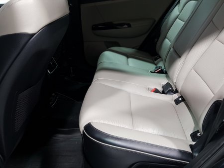 2021 Kia Sportage - photo 13