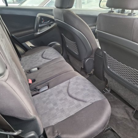 2011 Toyota RAV4 - photo 13