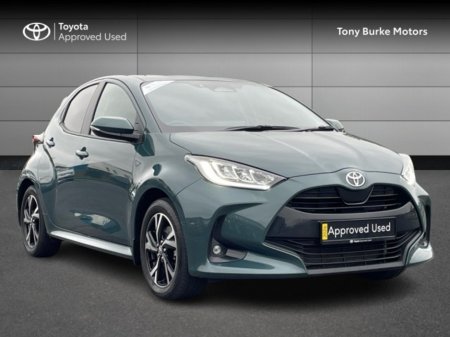 2026 Toyota Yaris - Save EUR 3,500 - Lunasport &ndash; 261 Plate - 1.5 Hybrid - Automatic - EUR 170 Tax // Remote Cent