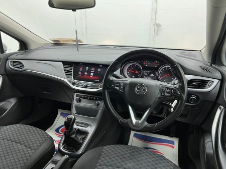 2017 Vauxhall Astra - photo 18