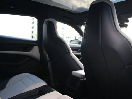 2023 Porsche Taycan - photo 9