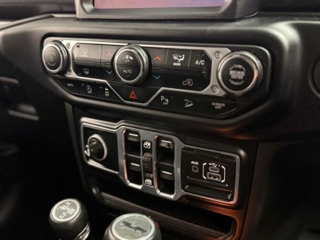 2020 Jeep Wrangler - photo 21