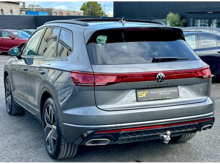 2025 Volkswagen Touareg - photo 5
