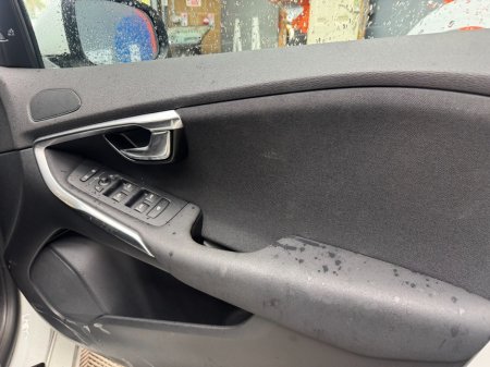 2017 Volvo V40 - photo 14