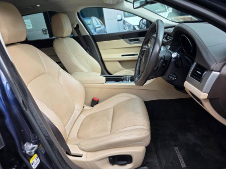 2019 Jaguar XF - photo 17