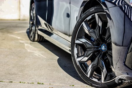 2024 BMW 3-Series - photo 6