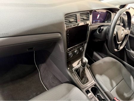 2018 Volkswagen Golf - photo 17