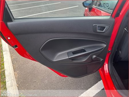 2014 Ford Fiesta - photo 17