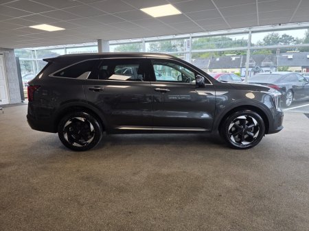 2025 Kia Sorento - photo 8