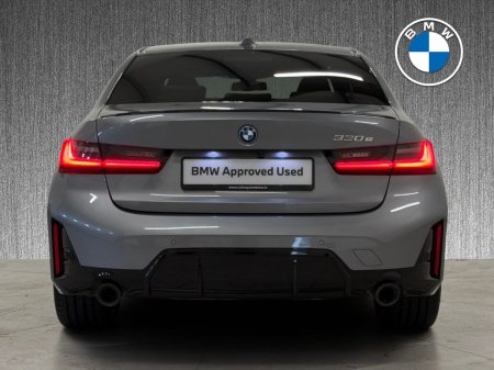 2024 BMW 3-Series - photo 14