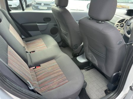 2010 Renault Grand Modus - photo 9
