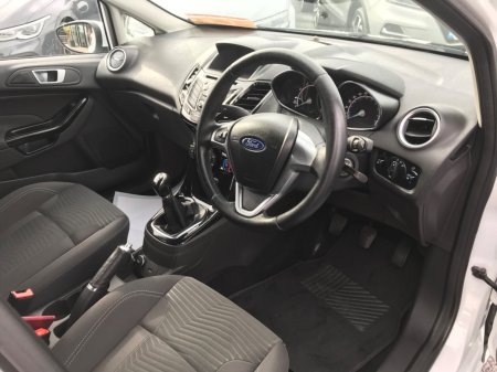 2017 Ford Fiesta - photo 26