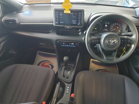 2021 Toyota Yaris - photo 12